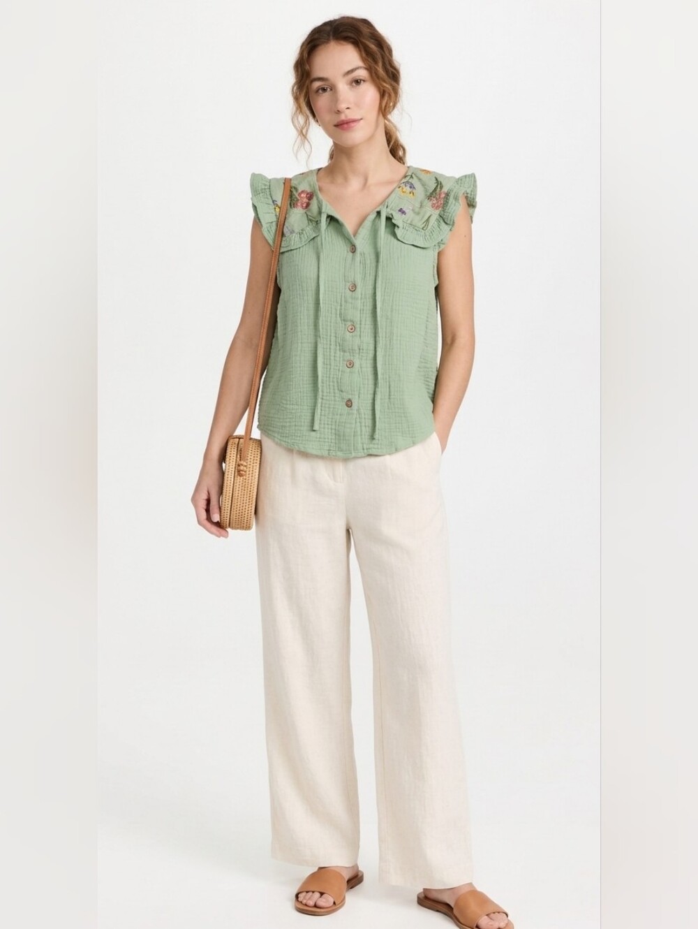 Umgee Sage Green Embroidered Floral Ruffle Button Front Top Size Small